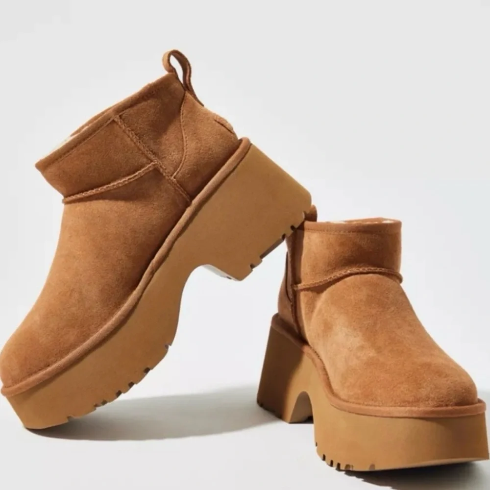 *NEW* UGG The Classic Ultra Mini New Heights Boot Size 8 A52 - Picture 1 of 12